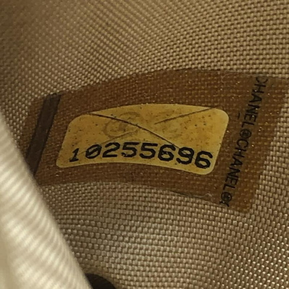 CHANEL Coco Mark Bi-fold Wallet Beige Chanel - Picture 7 of 10